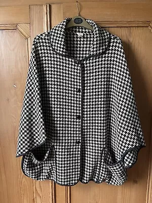 Buy Vintage Houndstooth Check Cape Coat Black Cream Dogstooth One Size • 35£