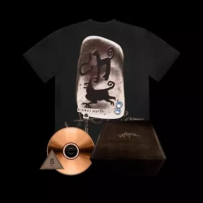 Buy Travis Scott Utopia Pack B5 - Album + Medium Sized T-Shirt • 80£