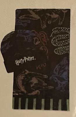 Buy HARRY POTTER Wizards Unite Hogwarts Houses Beanie & Scarf Giftset (GS802600HPT) • 12.99£