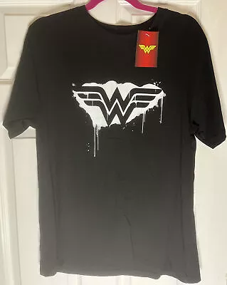 Buy Wonder Woman 1984 Tshirt Black And White Print Mens Large • 10£