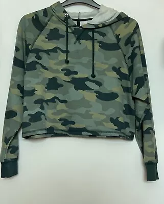 Buy H&M Camouflage Soft Cropped Hoodie Size L • 6.95£