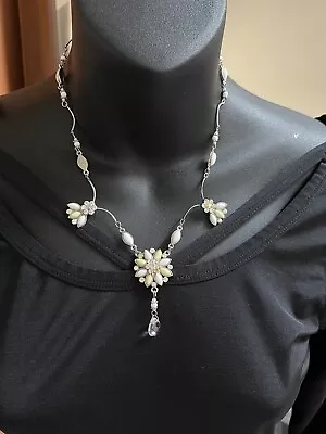 Buy Unsigned Retro Rockabilly 1950s Style Rhinestone Lime And White Flower Necklace  • 3.94£