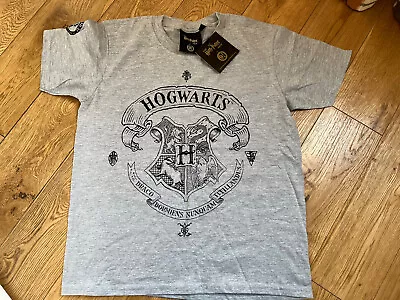 Buy Harry Potter Hogwarts Crest T-shirt - Grey - Small - Bnwt • 5.99£