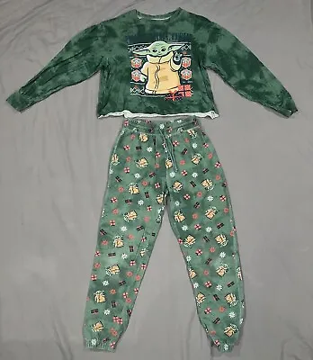 Buy EUC Juniors BABY YODA Protect Attack Unwrap Christmas Pajamas PJ’s SZ S Green • 8.03£