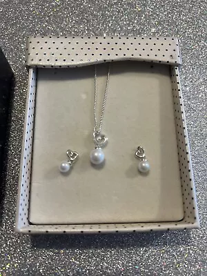 Buy Silver Plated Pearl Heart Necklace Earrings From Equilibrium • 15£