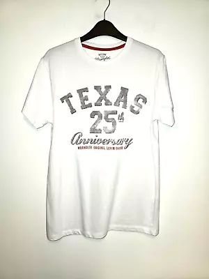 Buy Mens Wrangler Texas White Graphic Short Sleeve T-shirt - Size Medium • 0.99£