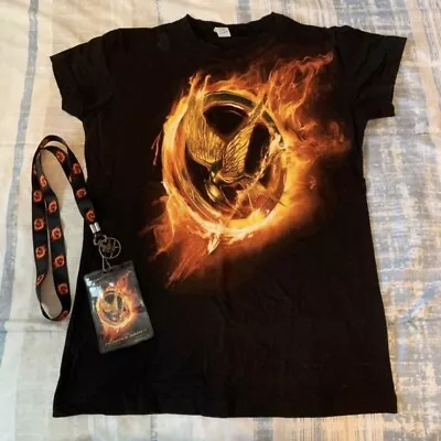 Buy The Hunger Games Youth T-Shirt & Lanyard • 7.89£