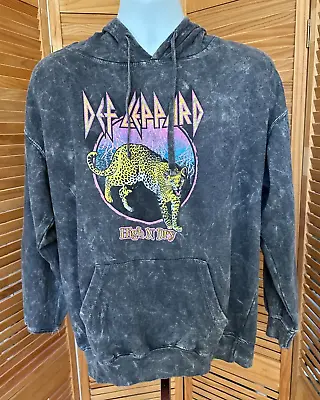 Buy Def Leppard Women's 2022 Retro High N Dry Pullover Graphic Hoodie Size Large • 18.96£