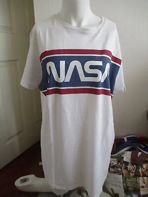 Buy Size L Short Sleeve NASA T-shirt • 2£