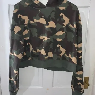 Buy Cropped Camo Hoodie • 8£