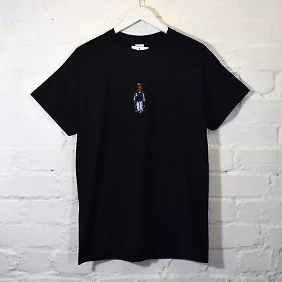 Buy Actual Fact Embroidered Cartoon Omar Little From The Wire Black T-shirt  • 20£