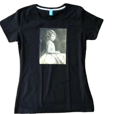 Buy Queen Elizabeth Desisner T Shirt The Crown • 70.87£