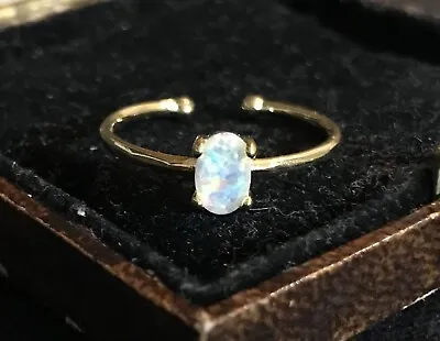 Buy Vintage Style Jewellery Opal Ring 18K Gold Plated • 11.99£