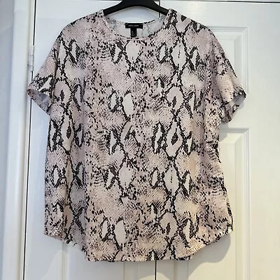 Buy Womens New Look Snakeskin Print T Shirt Size L • 1.50£