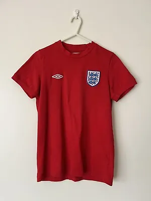 Buy UMBRO Red England Football Embroidered T Shirt,  AGED 12-13 YRS, Short Sleeve  • 12.99£