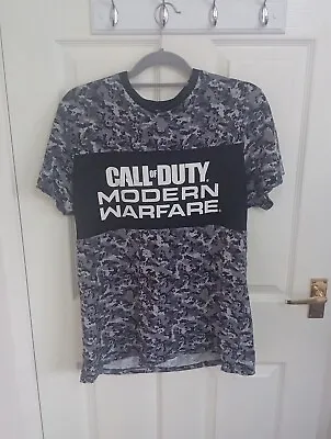 Buy Call Of Duty Modern Warfare (Digital Camo) T-Shirt (Size L 41 -43 ) • 5£