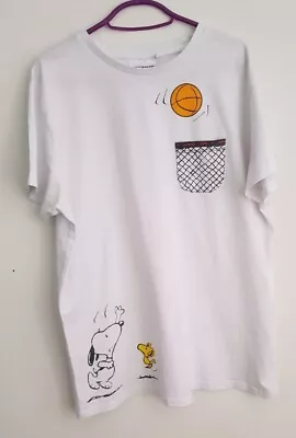 Buy Peanut & Woodstock Basket Ball T Shirt White By Schulz 2014 Adult • 20£
