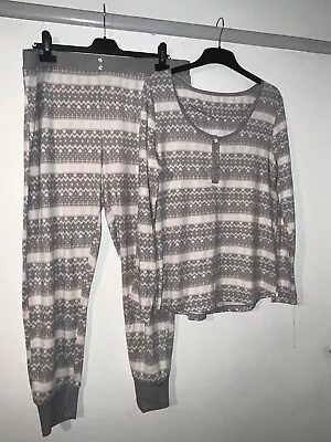 Buy Ladies Pyjamas Size XL 18-20 • 0.99£