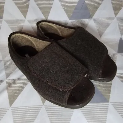Buy Cosyfeet Extra Roomy Adjustable Slippers Brown Size 6 • 15£