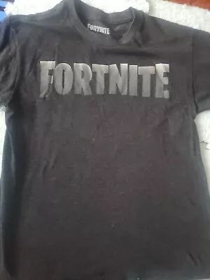 Buy Boy 10 /12 Fortnite T Shirt • 0.78£