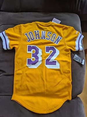 Buy Mitchell And Johnson Los Angeles Lakers Crew Neck T-shirt XS • 50£