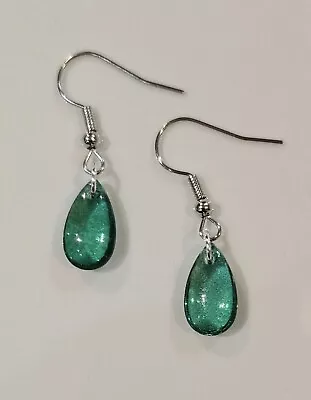 Buy Green Waterdrop Earrings  • 3£