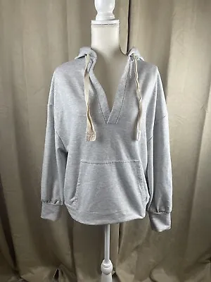 Buy Fabletics Woman’s Grey Hoodie Sweater Sz.M Pre-owned • 28.42£