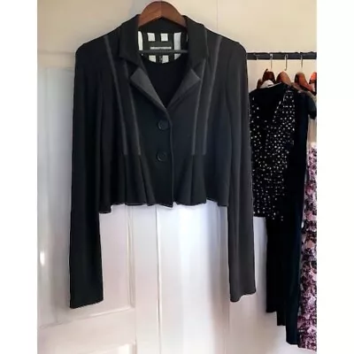 Buy Emporio Armani Women’s Black Jersey Knit Blazer Cropped • 42.63£