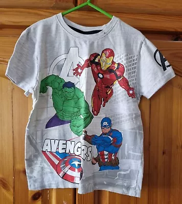 Buy Marvel Avengers T Shirt • 4.50£