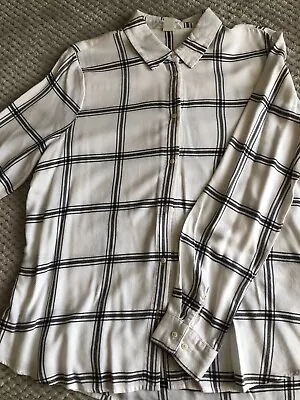 Buy Womens Black And White Checkered Shirt • 5.50£