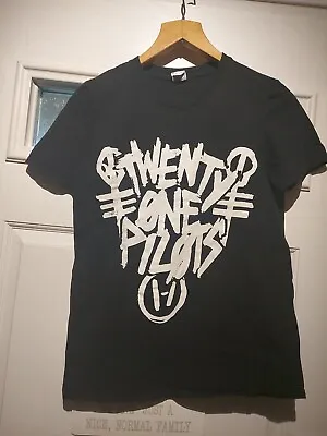 Buy Twenty One Pilots Band Tshirt SzS • 10£