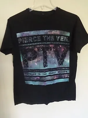 Buy EUC Pierce The Veil Tangled In The Great Escape Graphic Band Tour T-Shirt Men M • 22.71£