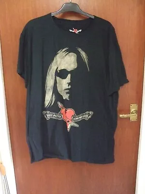 Buy Good Tom Petty & The Heartbreakers T Shirt Xlarge Size. 2017 Issue. • 18£