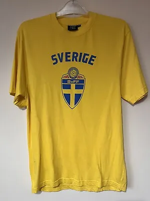 Buy Clique Size M Sverige Sweden T Shirt Small Yellow Classic Logo Graphic Print • 11.25£
