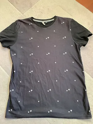 Buy Men's T-shirt - Short Sleeved- Black With Plain Back And Stars On Front - Size S • 3£