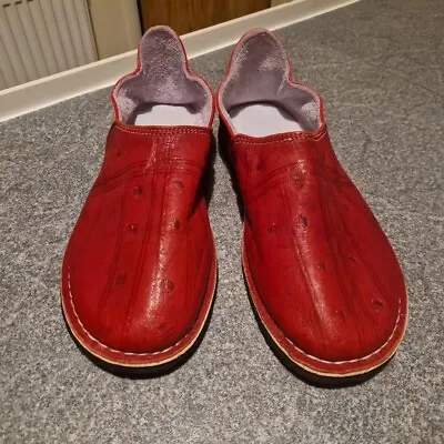 Buy Mens Red Morrocan Leather Slippers • 25£