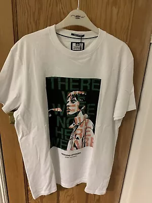 Buy Weekend Offender Oasis T Shirt • 15£