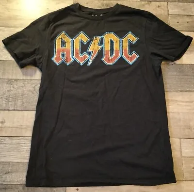 Buy Acdc T Shirt Medium • 10£
