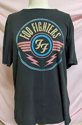 Buy Foo Fighters T-Shirt (size XL) • 10£