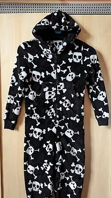 Buy M&S 7-8 Years Black And White Skull & Crossbone Hooded Fleece Zip Pyjamas • 6.92£