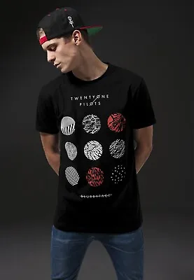 Buy Merchcode T-Shirt Twenty One Pilots Pattern Circles Tee Black • 29.94£
