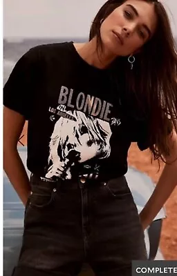 Buy Mint Velvet T-shirt Blondie • 35£