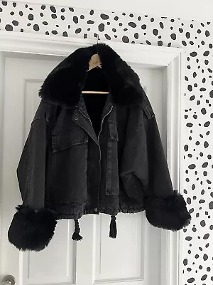 Buy Oversized Black Denim Jacket With Detachable Faux Fur Collar And Cuffs Size M  • 16£