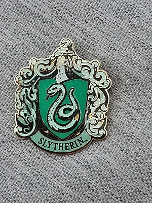 Buy 🐍🐍 Harry Potter Studio Tour Official Merch Metal Slytherin Badge Green • 11.69£