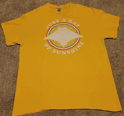 Buy Gildan Heavy Cotton Women's Yellow Sting Ray Graphic Print T-Shirt Size M • 11.53£