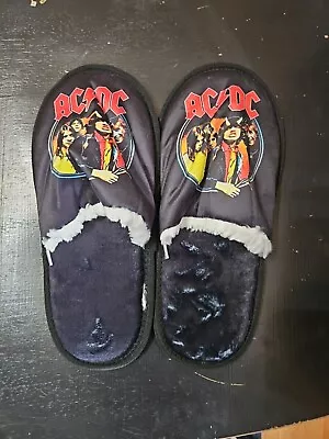Buy Ac/dc House Slippers Size M • 12.20£