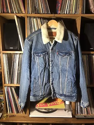 Buy Men’s Levi’s Sherpa Jacket Denim Great Condition Size Large • 36.99£