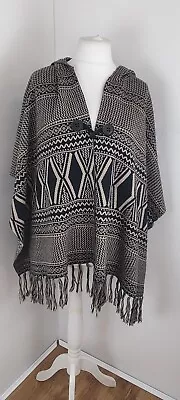 Buy New Look Women's Brown / Black Printed Fringed Poncho Cape With Hood One Size • 7.99£