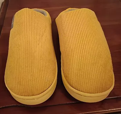 Buy Men's Soft-sole Comfy Slippers, Lightweight Breathable Fuzz Lined Size 8.5/9 • 8.50£
