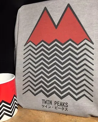 Buy Twin Peaks Japanese Red Mountain T-Shirt - David Lynch Inspired By Minimalism • 16.49£